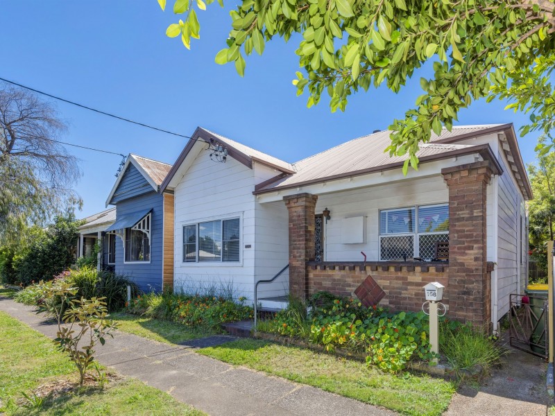166 Lindsay Street, Hamilton NSW 2303
