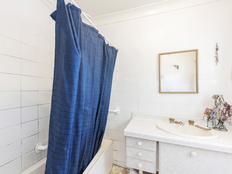 166 Lindsay Street, Hamilton NSW 2303