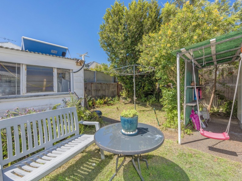 166 Lindsay Street, Hamilton NSW 2303