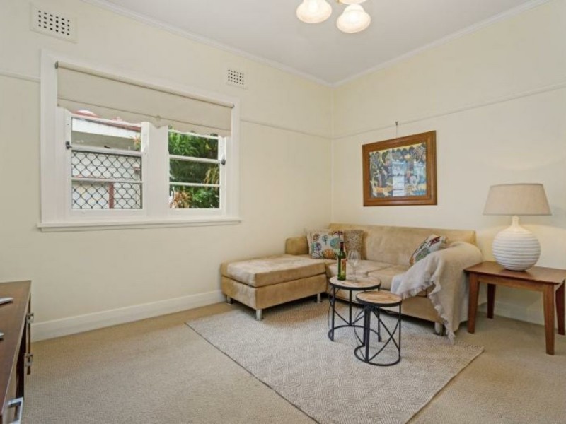 5 Melville Road, Broadmeadow NSW 2292