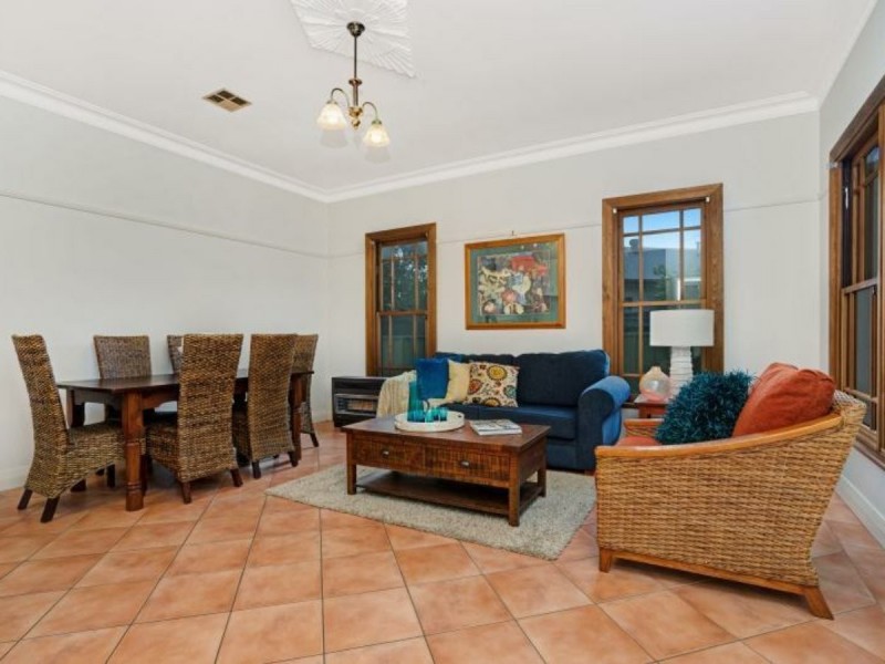 5 Melville Road, Broadmeadow NSW 2292