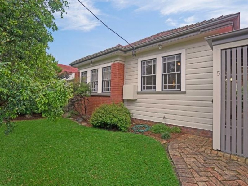 5 Melville Road, Broadmeadow NSW 2292