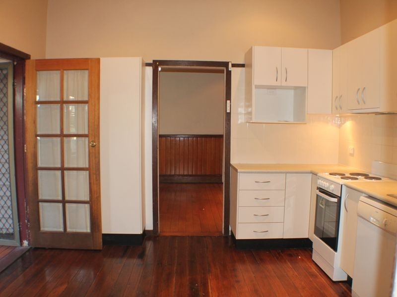 17 Emerald Street, Hamilton North NSW 2292