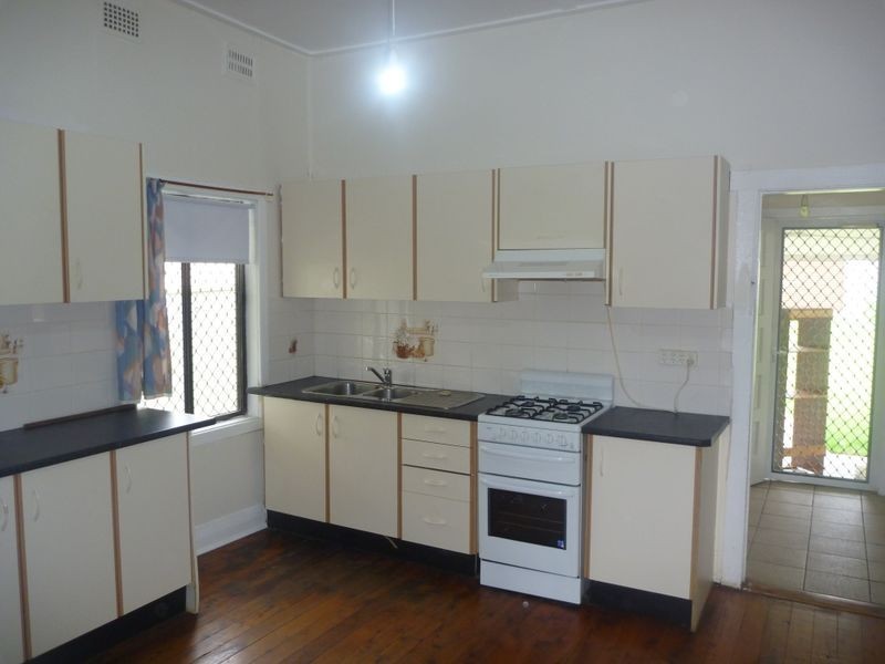 30 Bourke Street, Adamstown NSW 2289