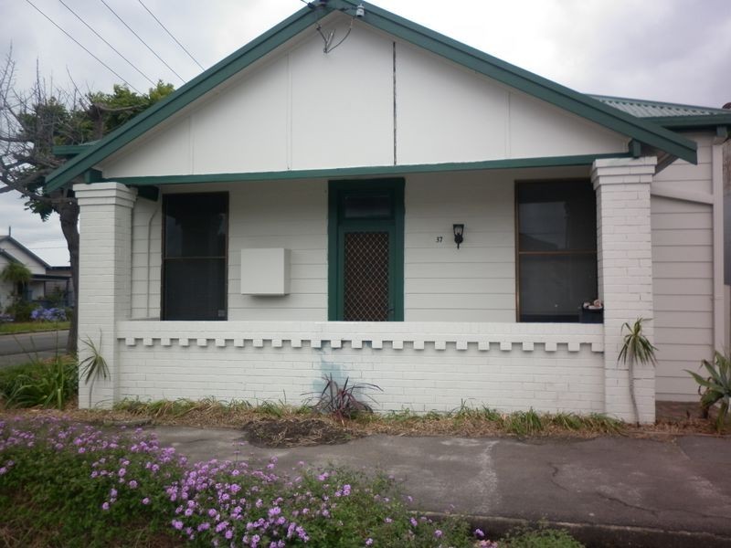 37 Dent Street, Islington NSW 2296