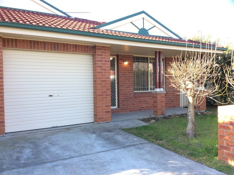 2/2a Sunnyside Street, Mayfield NSW 2304