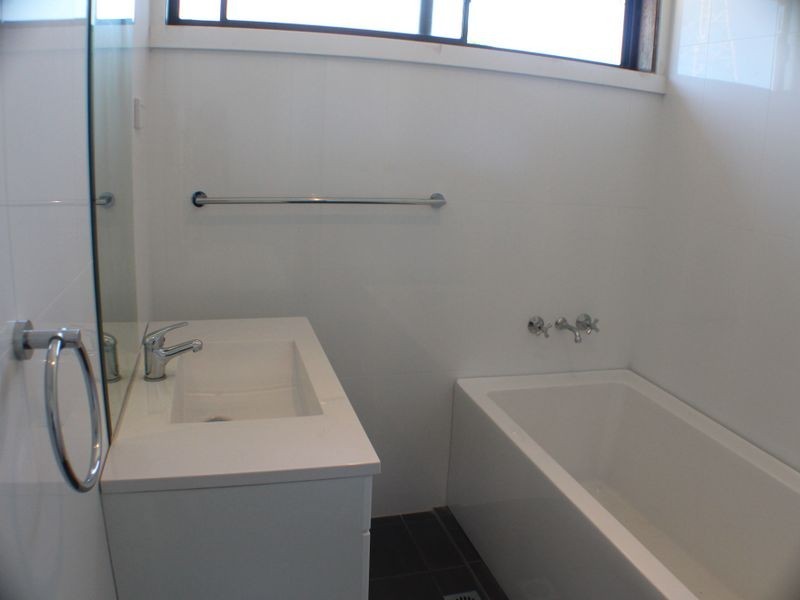 2 Nioke Place, Charlestown NSW 2290