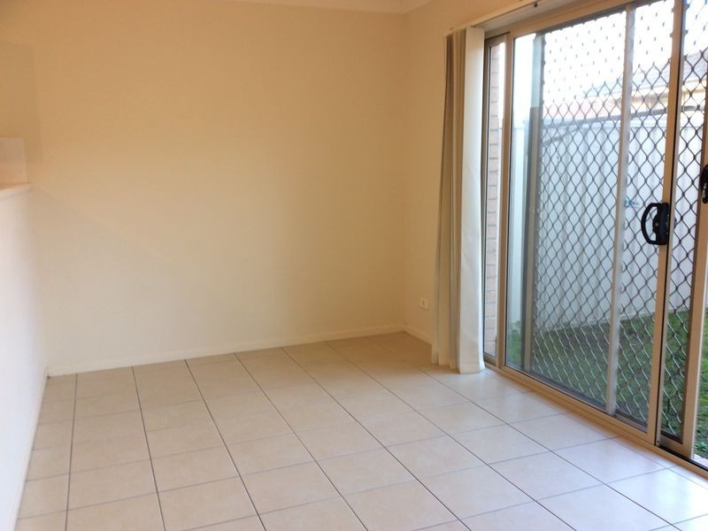 Unit 4/3 Lovell Parade, Shortland NSW 2307
