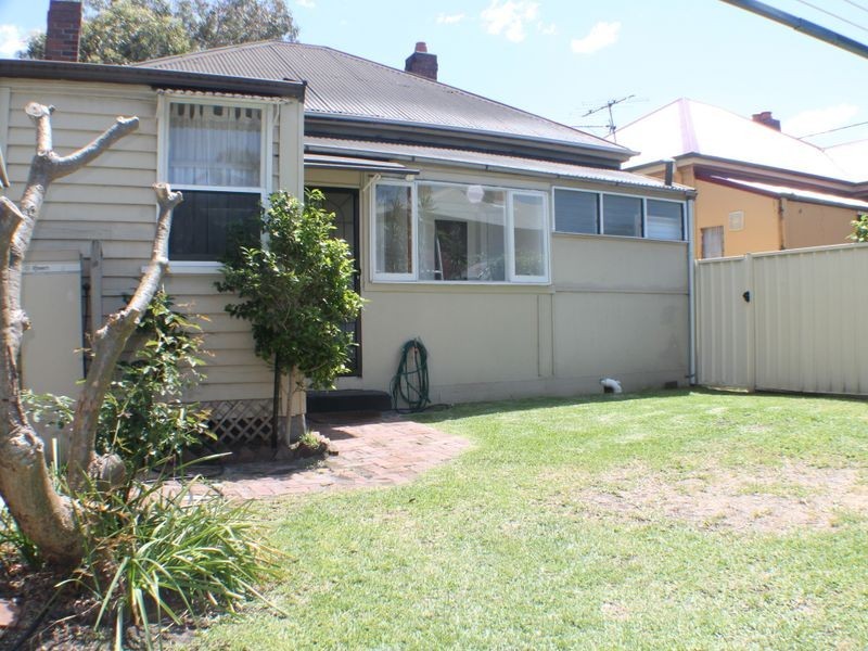 29 Cameron Street, Hamilton NSW 2303