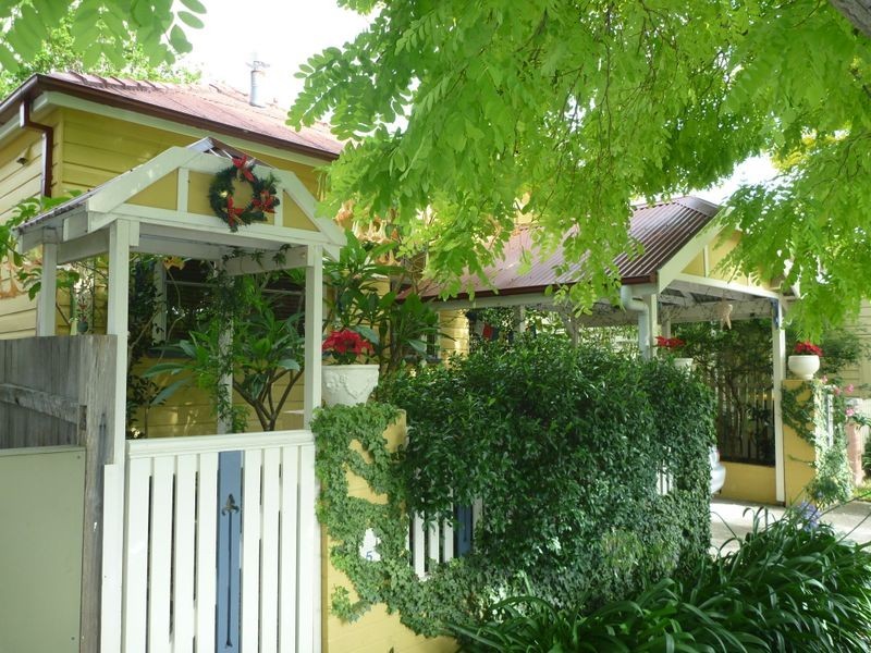 5 Oliver Street, Hamilton NSW 2303