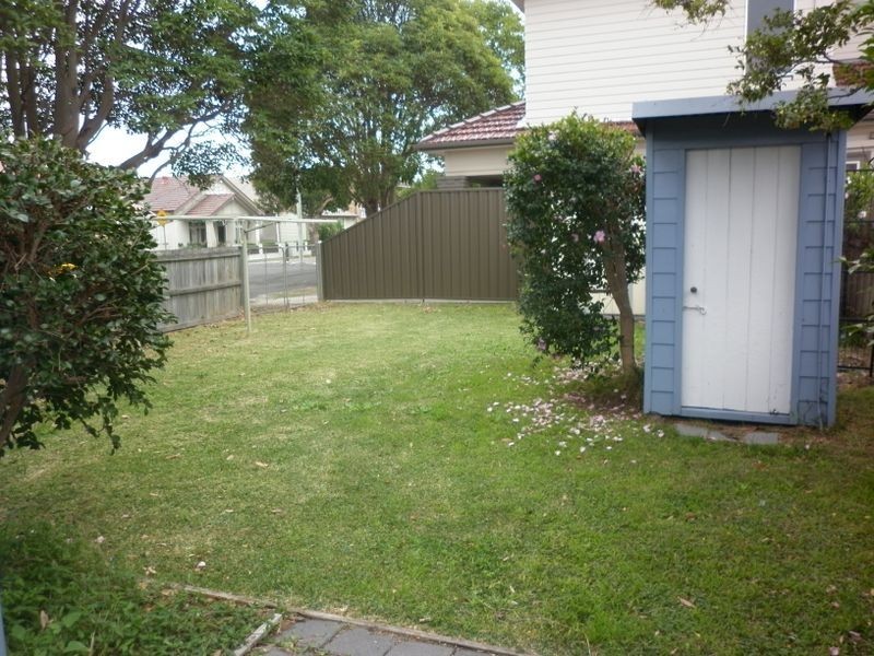 24 Steel Street, Hamilton NSW 2303