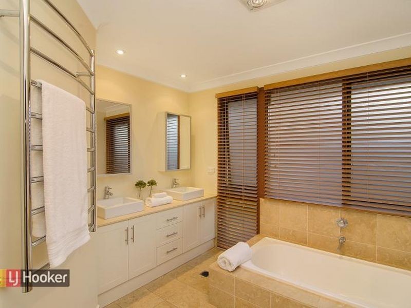 42 Gilbert Road, Glenhaven NSW 2156