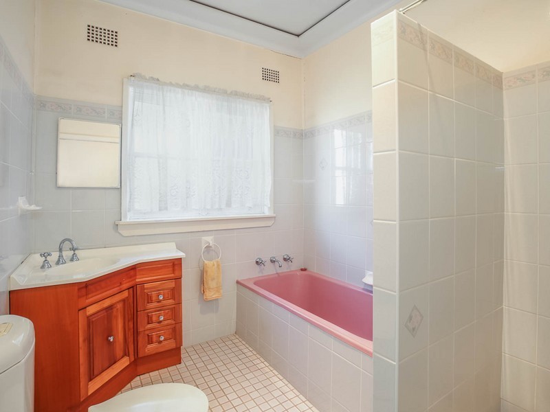 132 Newton Road, Blacktown NSW 2148