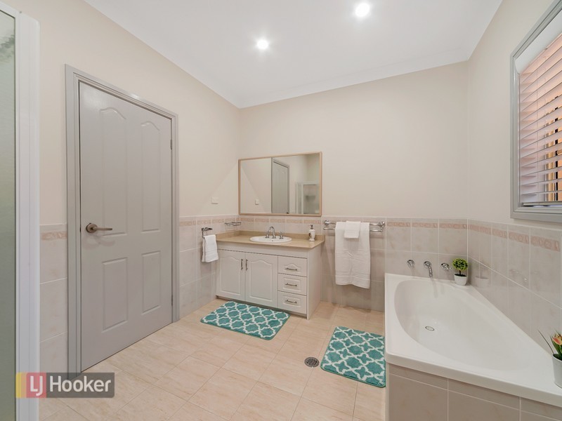 8 Cairngorm Avenue, Glenhaven NSW 2156