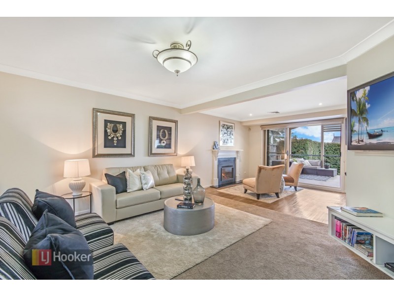 4 Ravensbourne Circuit, Dural NSW 2158