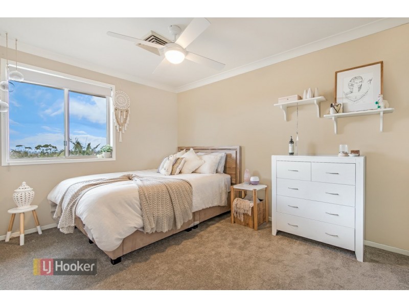 4 Ravensbourne Circuit, Dural NSW 2158