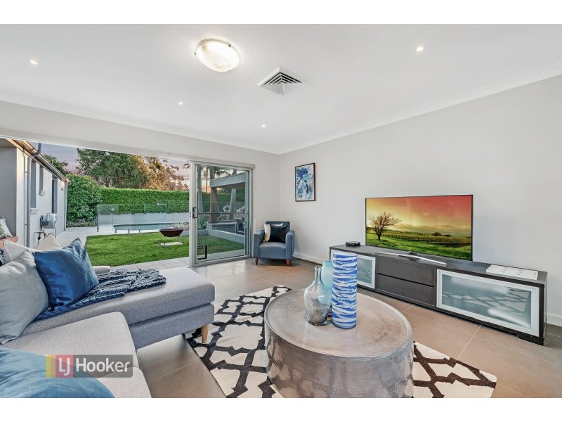 24 Woodburn Place, Glenhaven NSW 2156