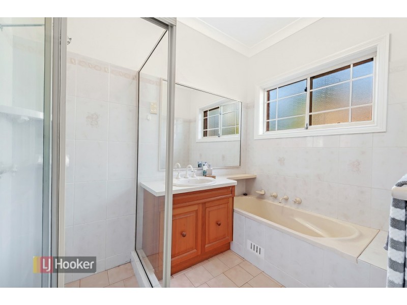 10/12 Martin Place, Dural NSW 2158