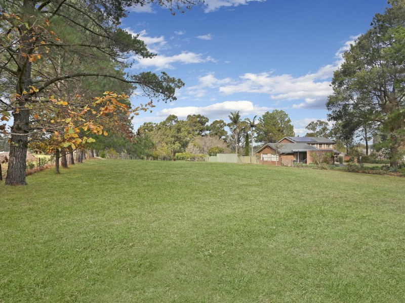 12 Emperor Place, Kenthurst NSW 2156
