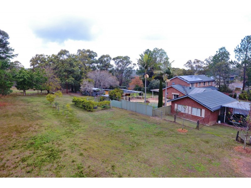 12 Emperor Place, Kenthurst NSW 2156