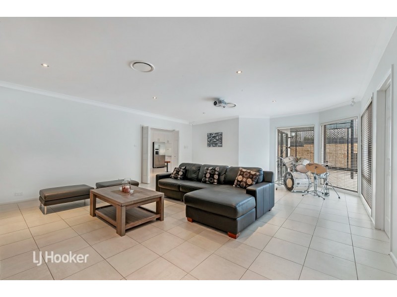19 Settlers Close, Castle Hill NSW 2154