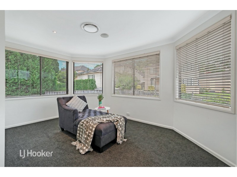 19 Settlers Close, Castle Hill NSW 2154