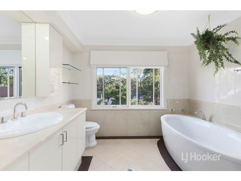 4 Cottonwood Place, Castle Hill NSW 2154