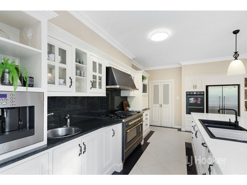 4 Cottonwood Place, Castle Hill NSW 2154