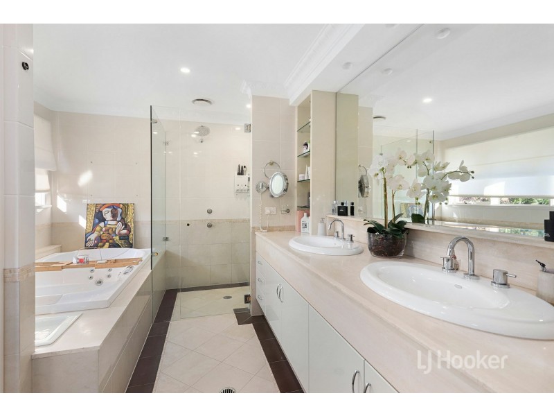 4 Cottonwood Place, Castle Hill NSW 2154