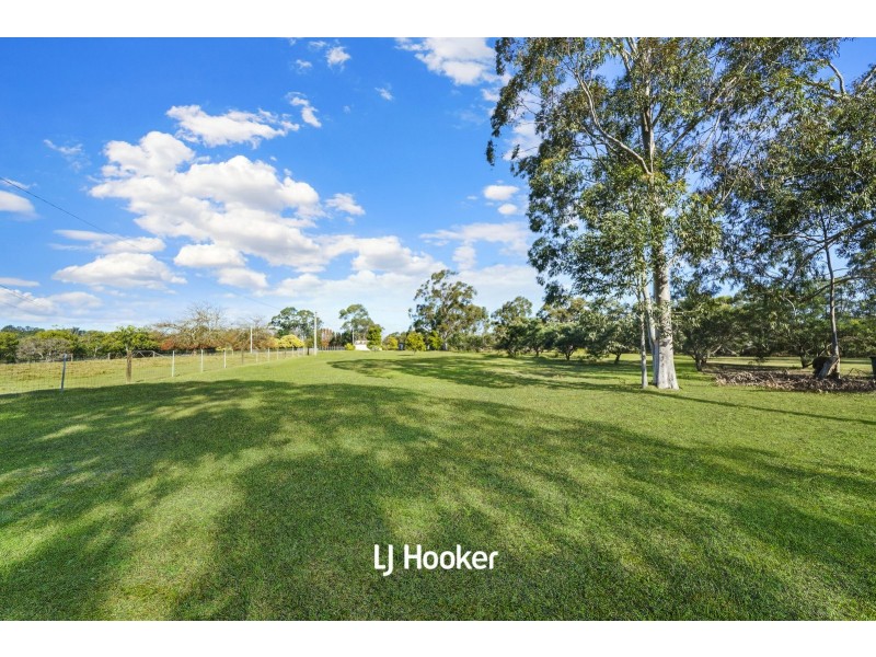 8 Robson Road, Kenthurst NSW 2156