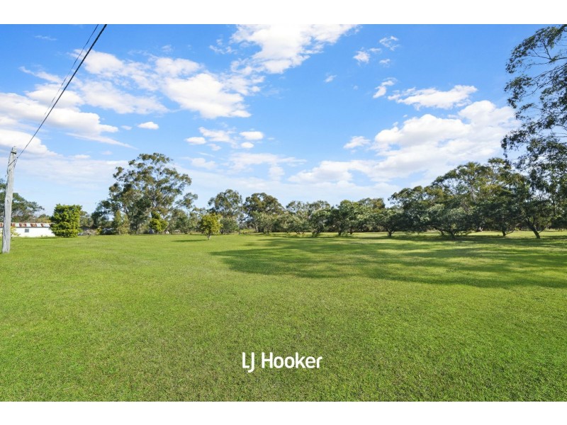 8 Robson Road, Kenthurst NSW 2156