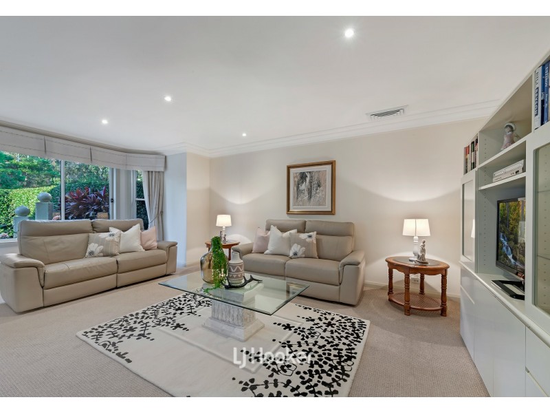 27 Government Farm Crescent, Castle Hill NSW 2154