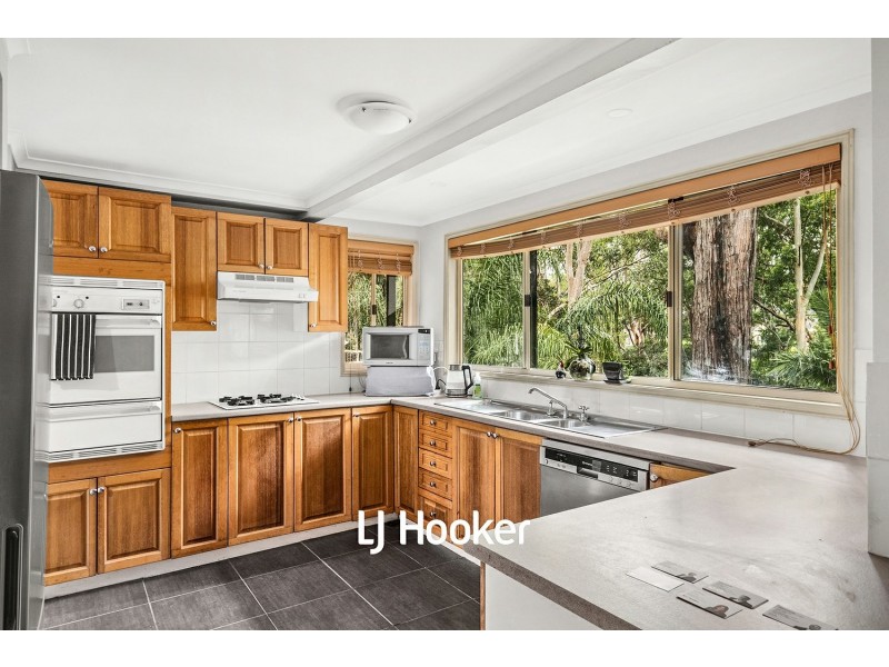 27 Longworth Crescent, Castle Hill NSW 2154