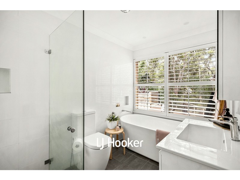 27 Longworth Crescent, Castle Hill NSW 2154