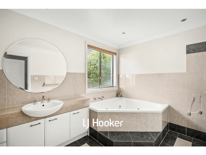 14 Huntingdale Circle, Castle Hill NSW 2154