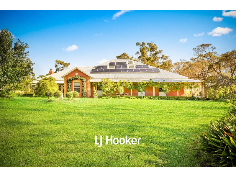 12 Binalong Road, Kenthurst NSW 2156