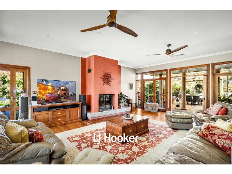 12 Binalong Road, Kenthurst NSW 2156