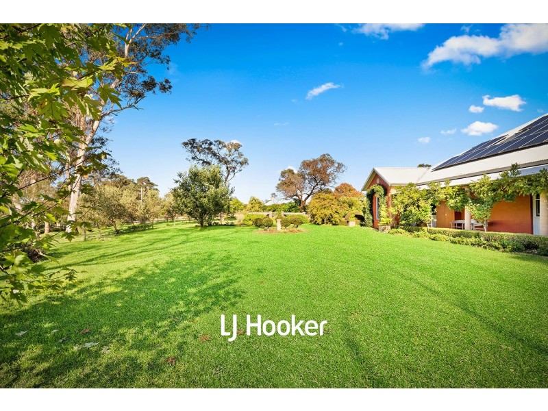 12 Binalong Road, Kenthurst NSW 2156