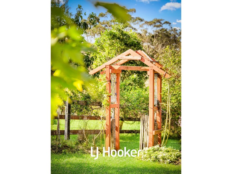 12 Binalong Road, Kenthurst NSW 2156