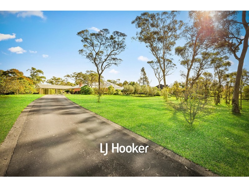 12 Binalong Road, Kenthurst NSW 2156