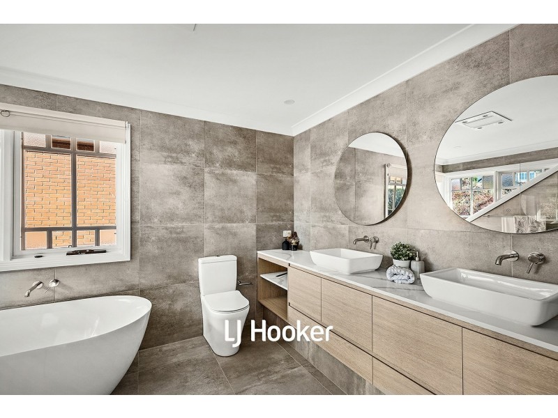 8 Golders Green Way, Glenhaven NSW 2156