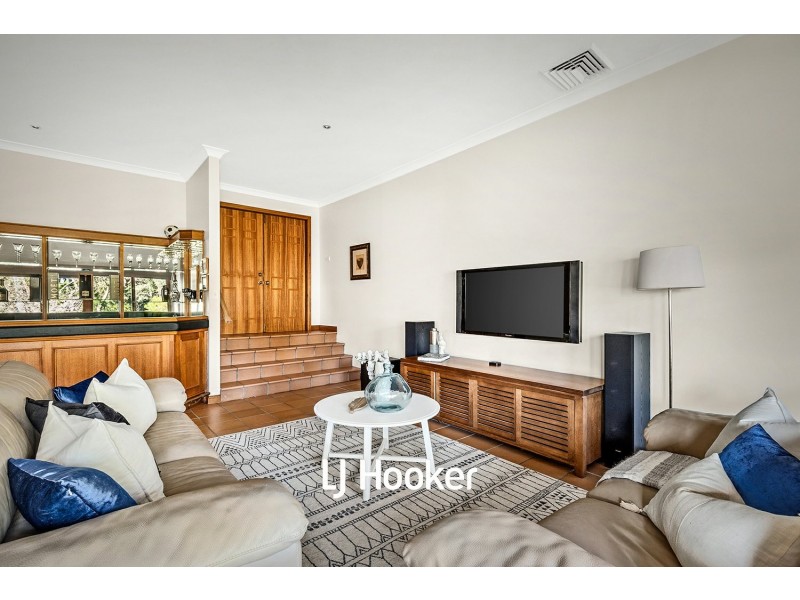 8 Golders Green Way, Glenhaven NSW 2156