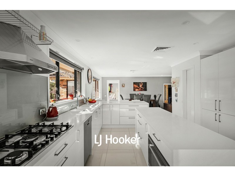 4 Elaine Place, Middle Dural NSW 2158