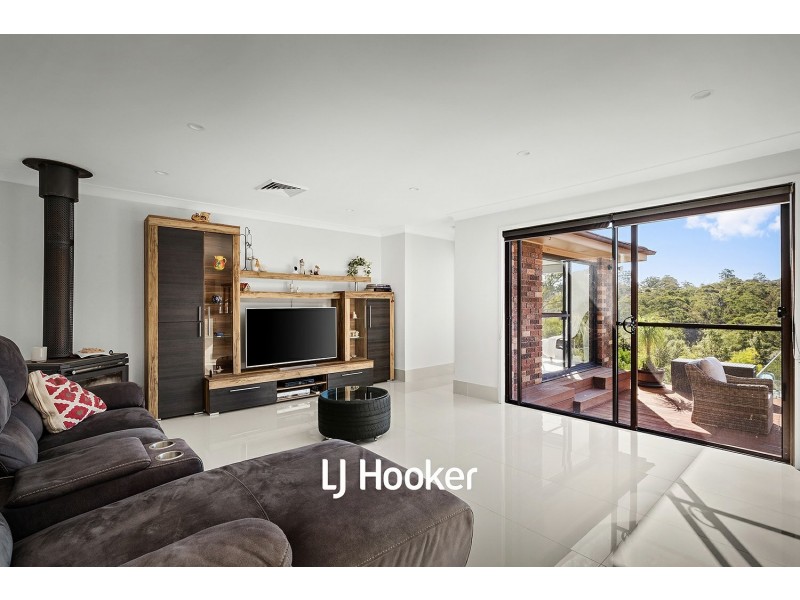 4 Elaine Place, Middle Dural NSW 2158