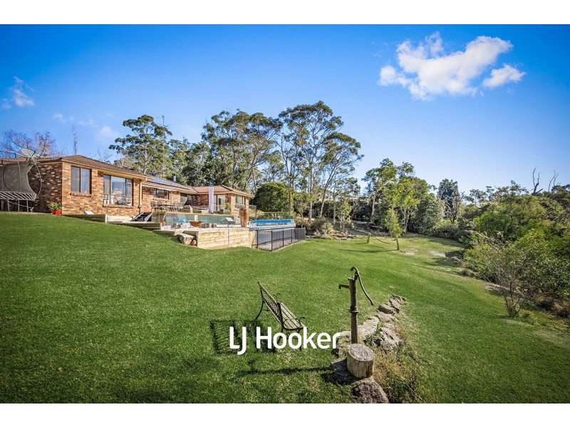 4 Elaine Place, Middle Dural NSW 2158