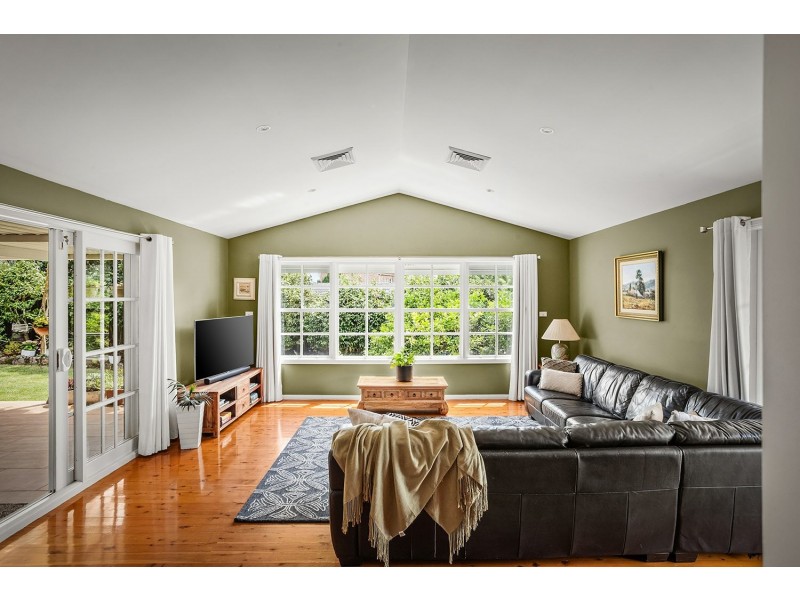 12 Lynstock Avenue, Castle Hill NSW 2154