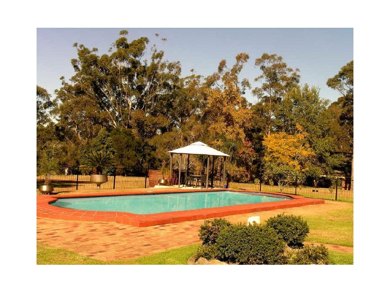 4 Banksia Place, Kenthurst NSW 2156