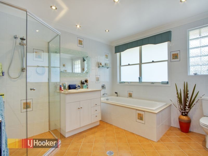 70 Fingal Ave, Glenhaven NSW 2156