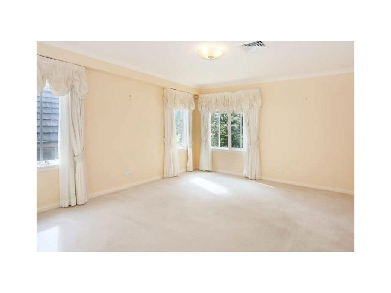 2 Golders Green Way, Glenhaven NSW 2156