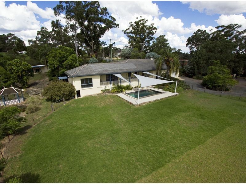 9 Mills Rd, Glenhaven NSW 2156